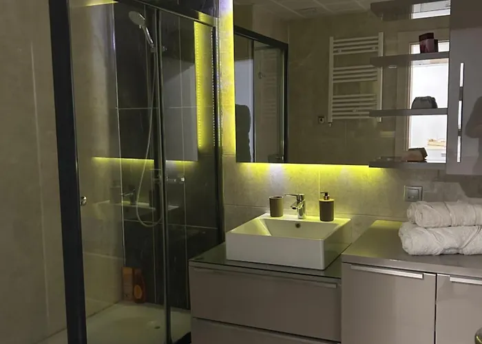 Apartment Sky Smart Twin 29th & 30th Included